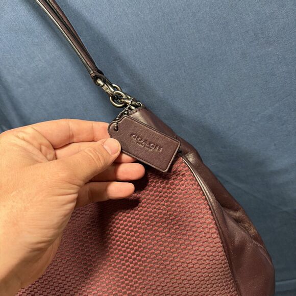 Coach legacy jacquard lexy - Gem Coach Lexy Legacy Jacquard Shoulder Bag Burgundy  Woven Leather Trim Large Tote